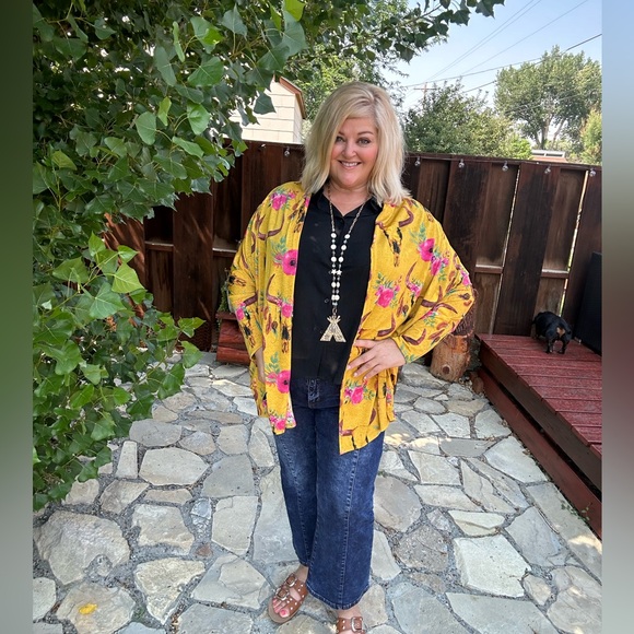 L&B Bull Skull Cardigan - Picture 2 of 5